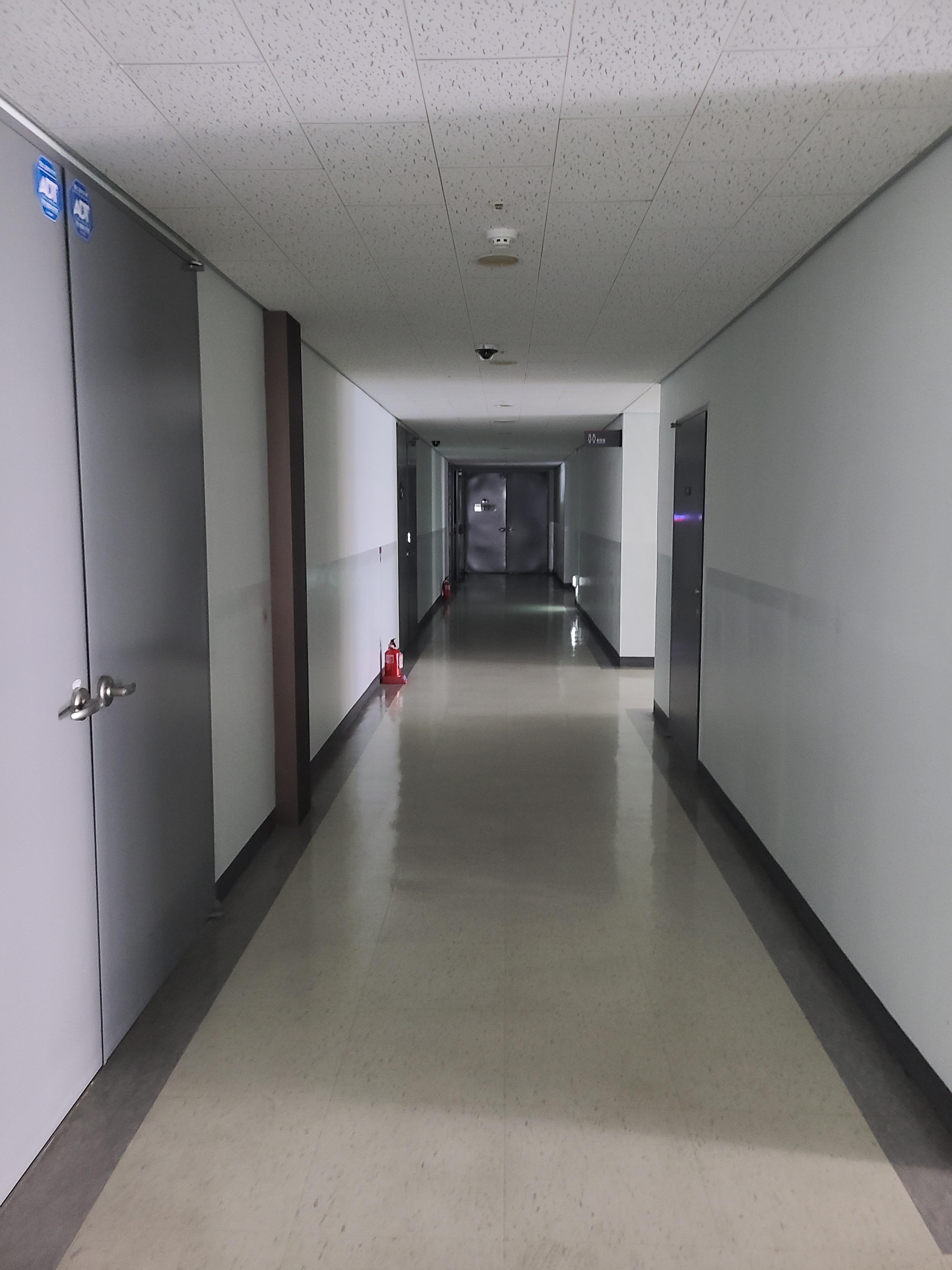 하우스디엘타워 사무실3