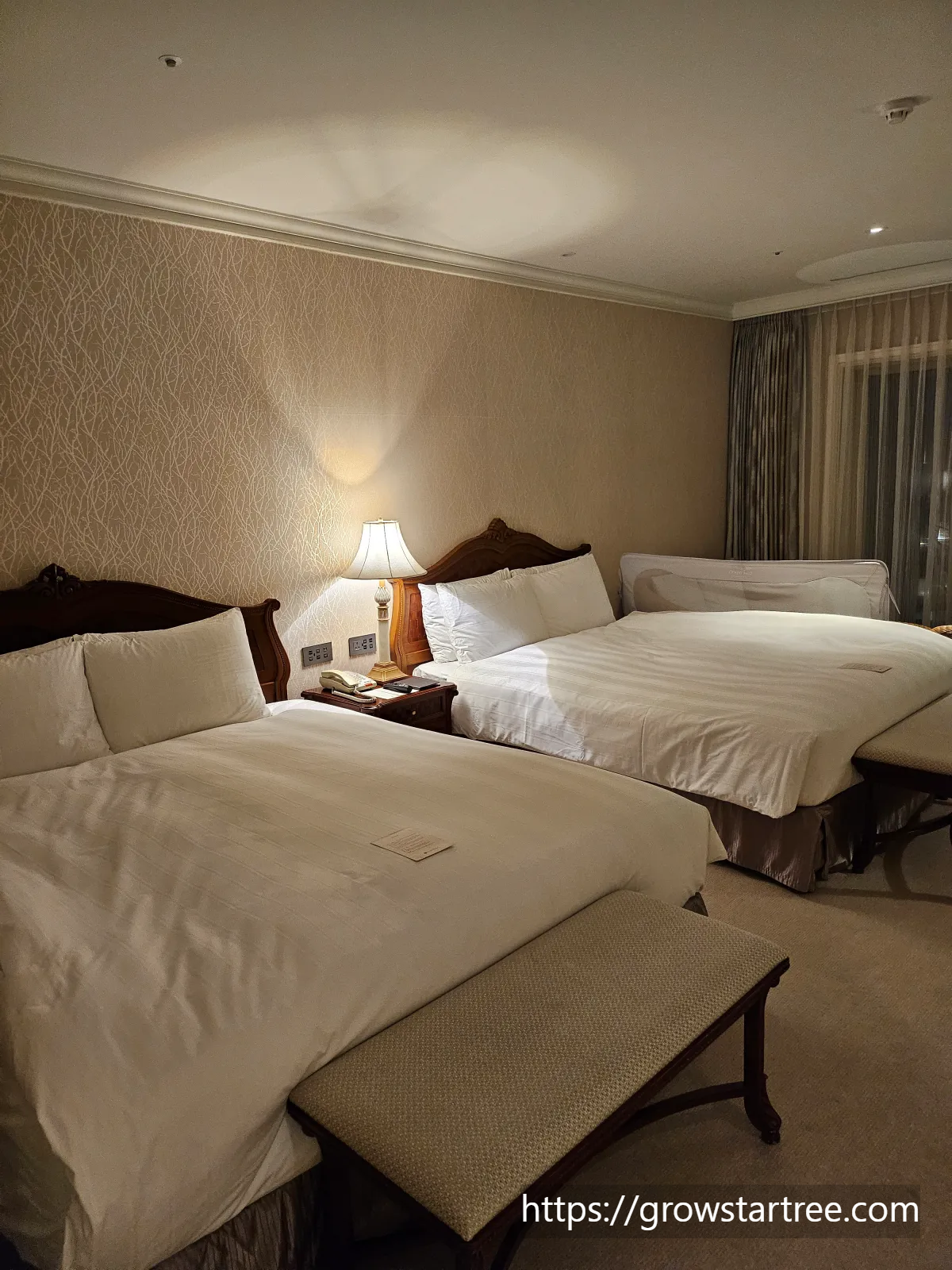 롯데호텔 제주 프리미어 가든뷰 패밀리 더블룸(프리미어 더블더블 가든)