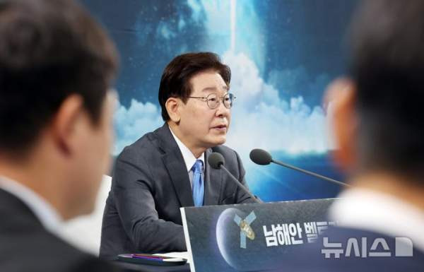 이 대통령 산업벨트 구축: 영남권 312조 첨단산업 투자와 남해안 우주항공 산업벨트 국가 전략 총정리