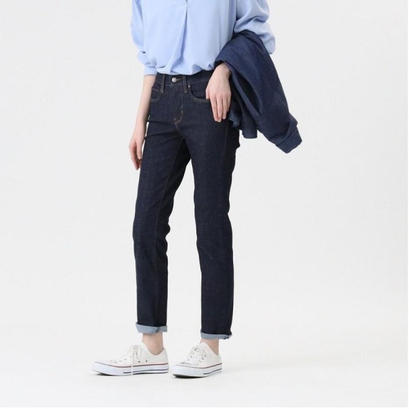 리바이스 여성 미드라이즈 슬림 핏 생지 청바지 211660144