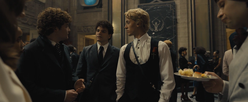 헝거게임-노래하는-새와-뱀의-발라드-스틸컷2