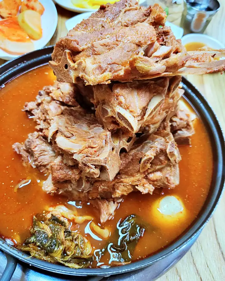 생방송오늘저녁 평택 소사벌 뼈다귀 감자탕 끝판왕 산더미 뼈탑 전골 맛집 추천