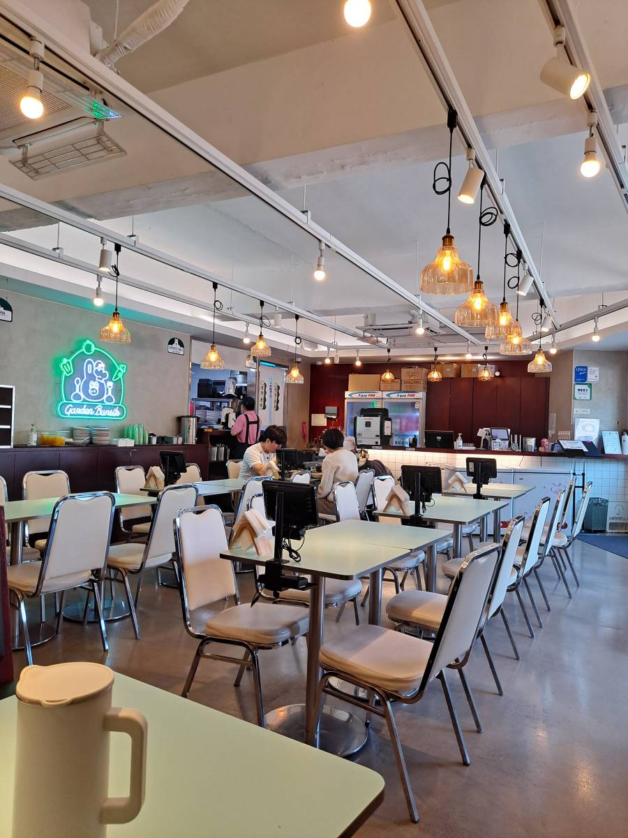 정원분식 매장 내부