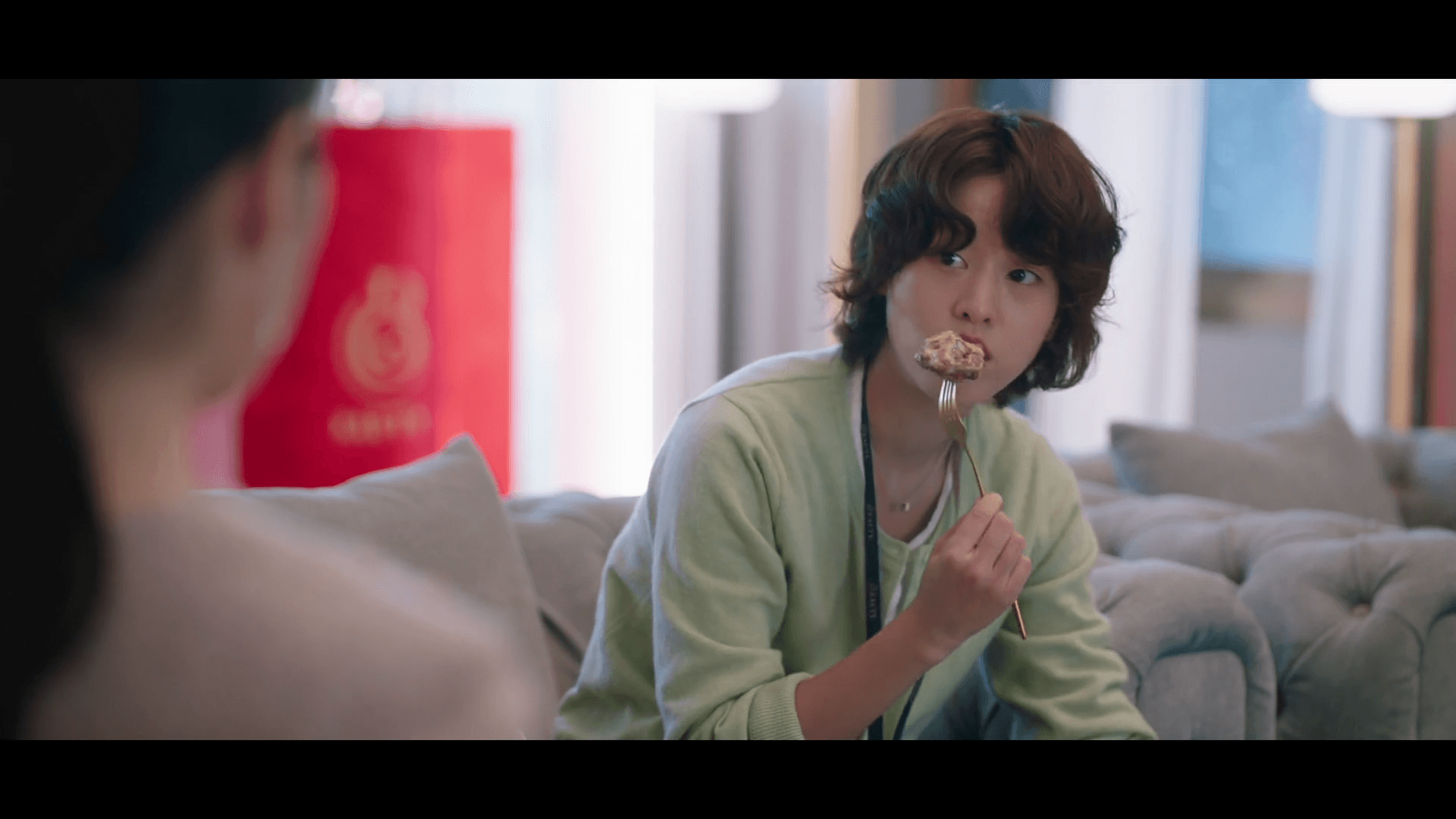 아이유 고추마요 치킨 먹방, 21세기 대군부인 성희주 스타일