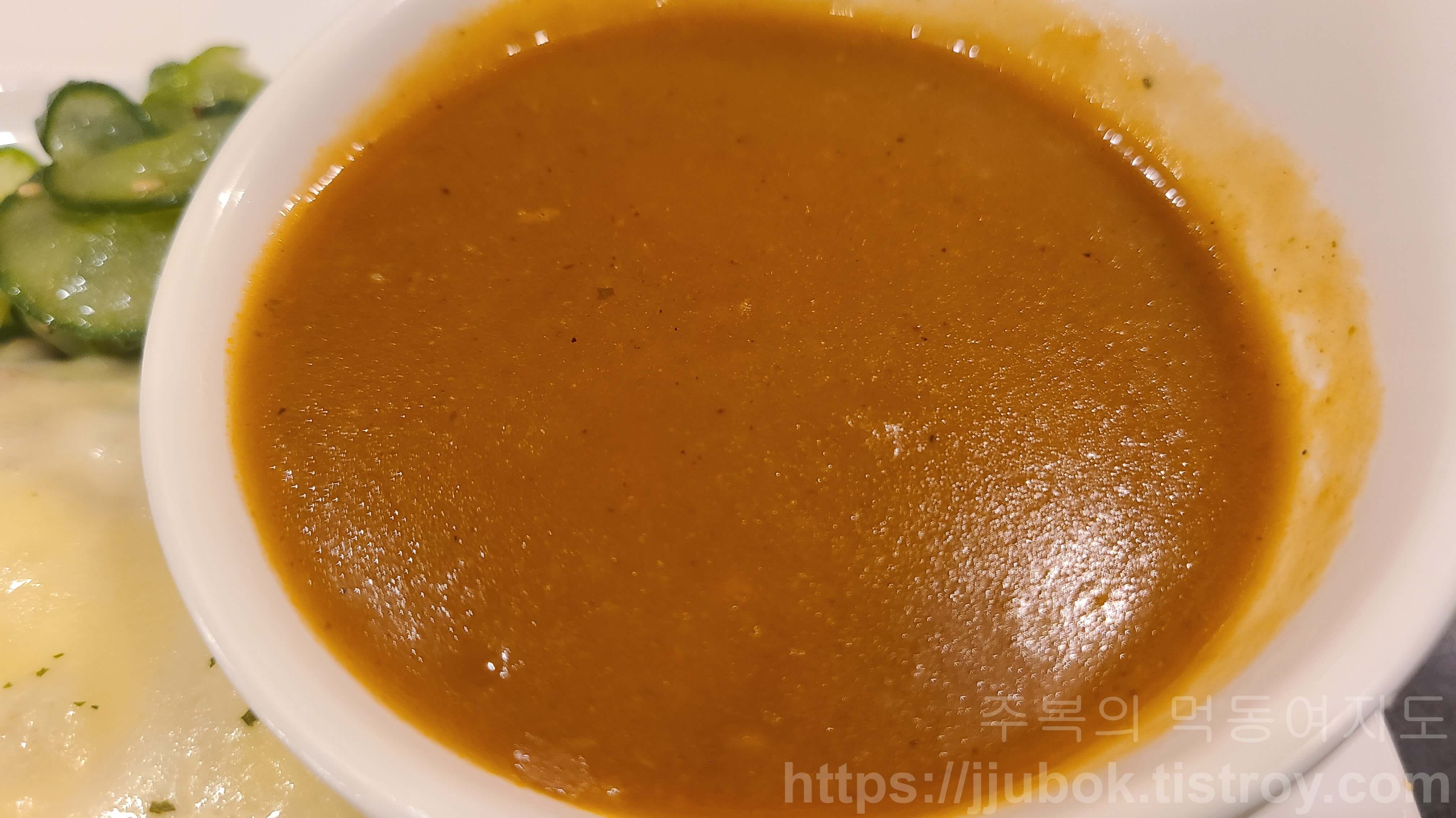 잉글랜드-왕돈까스-치즈돈까스-카레-소스