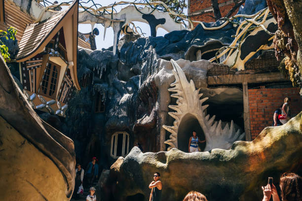 크레이지 하우스 내부 사진