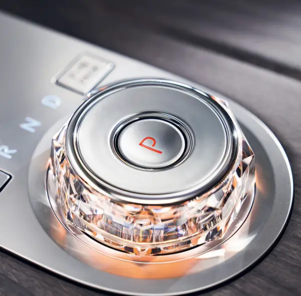 제네시스 g80 실내 기어변속기 모습