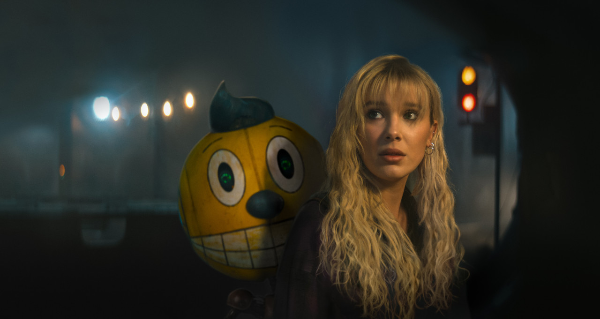 영화-일렉트릭-스테이트-밀리-바비브라운-스틸컷