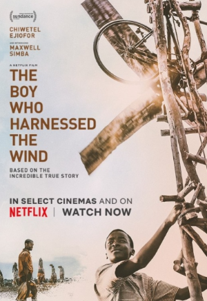 넷플릭스-영화-추천-5편-바람을-길들인-풍차소년-공식-포스터