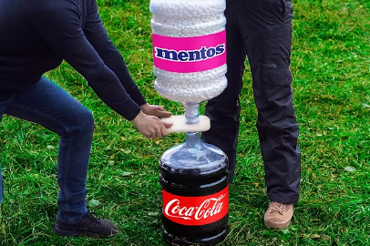 콜라-멘토스