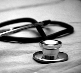 오른쪽 갈비뼈 아래 통증 원인 대처법