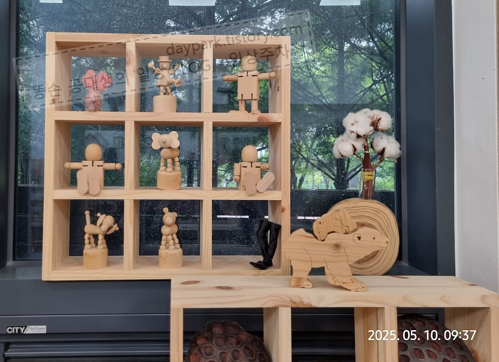 양천구 연의목공방 - 1층 작업실 작품전시