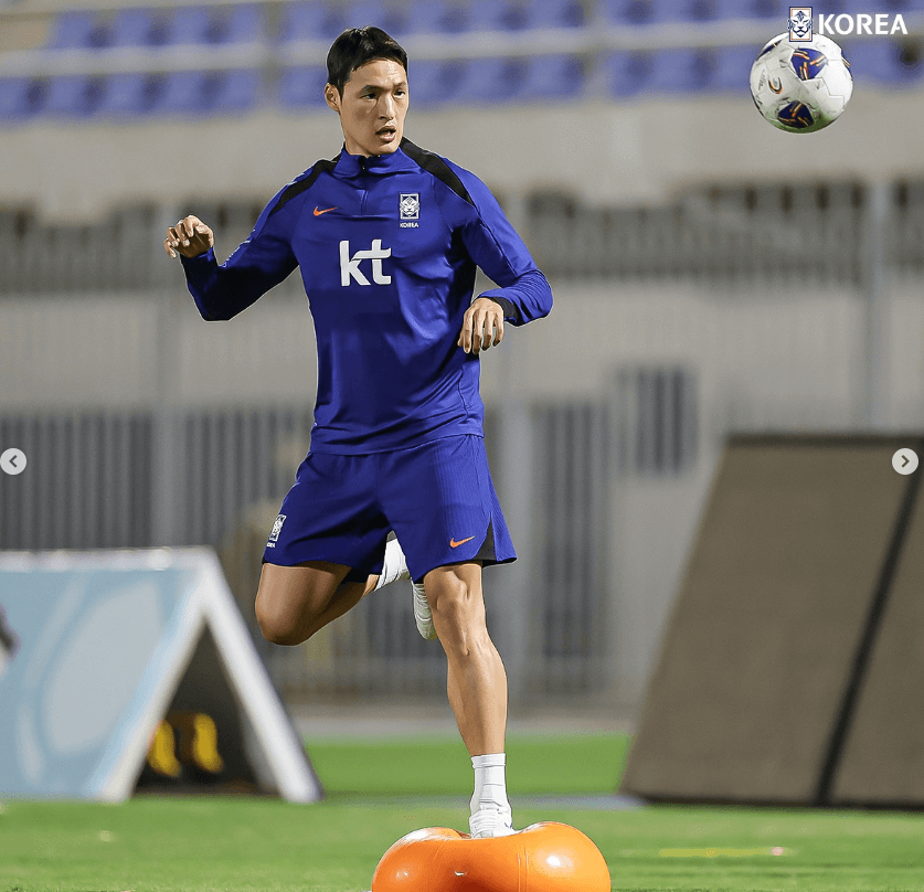 쿠웨이트전 무료 중계 경기 일정과 관련하여 훈련중인 대표팀 선수의 모습