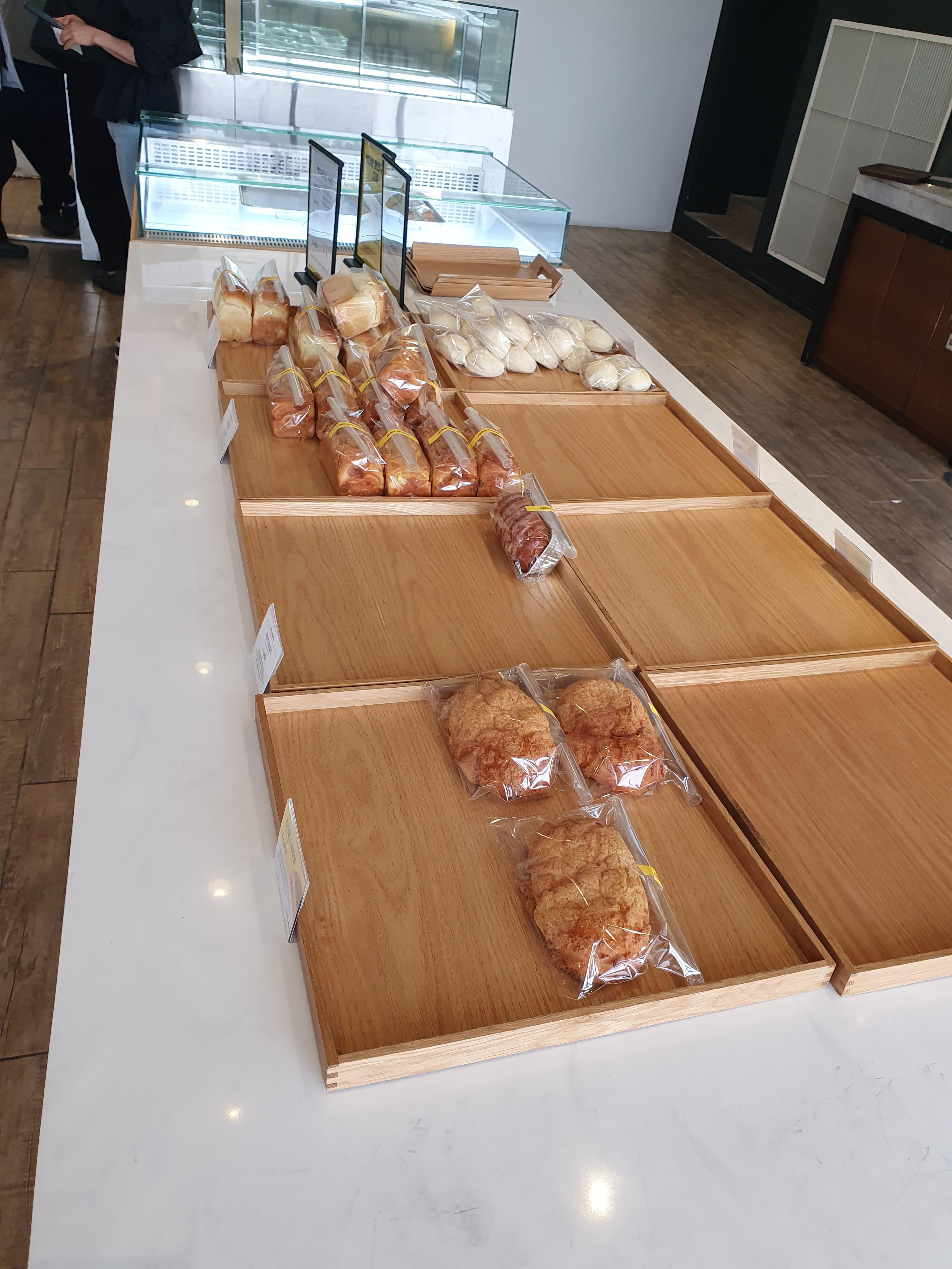 제주 빽스 베이커리 빵종류 11시에 갔을때..