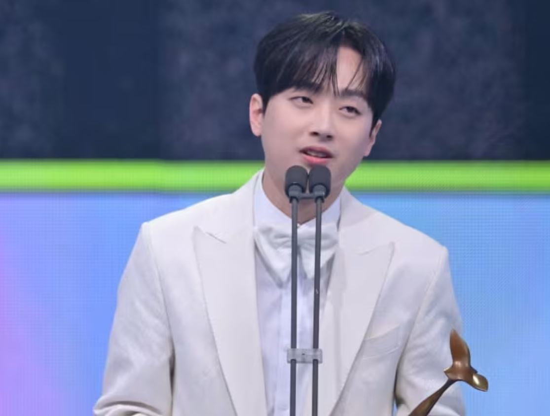 이찬원 나이 학력 키 몸무게 혈액형 가족관계 ❘ 트로트 데뷔 콘서트 인기노래