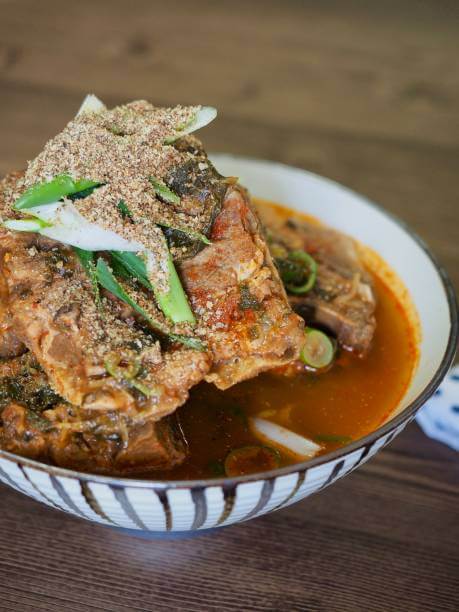 감자탕 &amp; 쌩쏘(Cinsault) 와인 페어링｜진한 국물과 산뜻한 레드의 의외의 조화