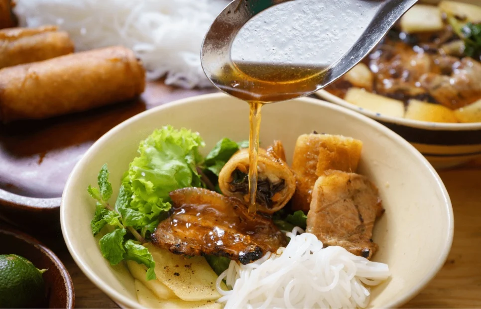 베트남 음식 분짜와 넴