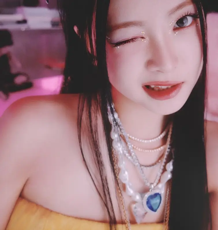 르세라핌 LE SSERAFIM 멤버프로필 본명 국적 나이 키 혈액형 MBTI 쏘스뮤직 하이브