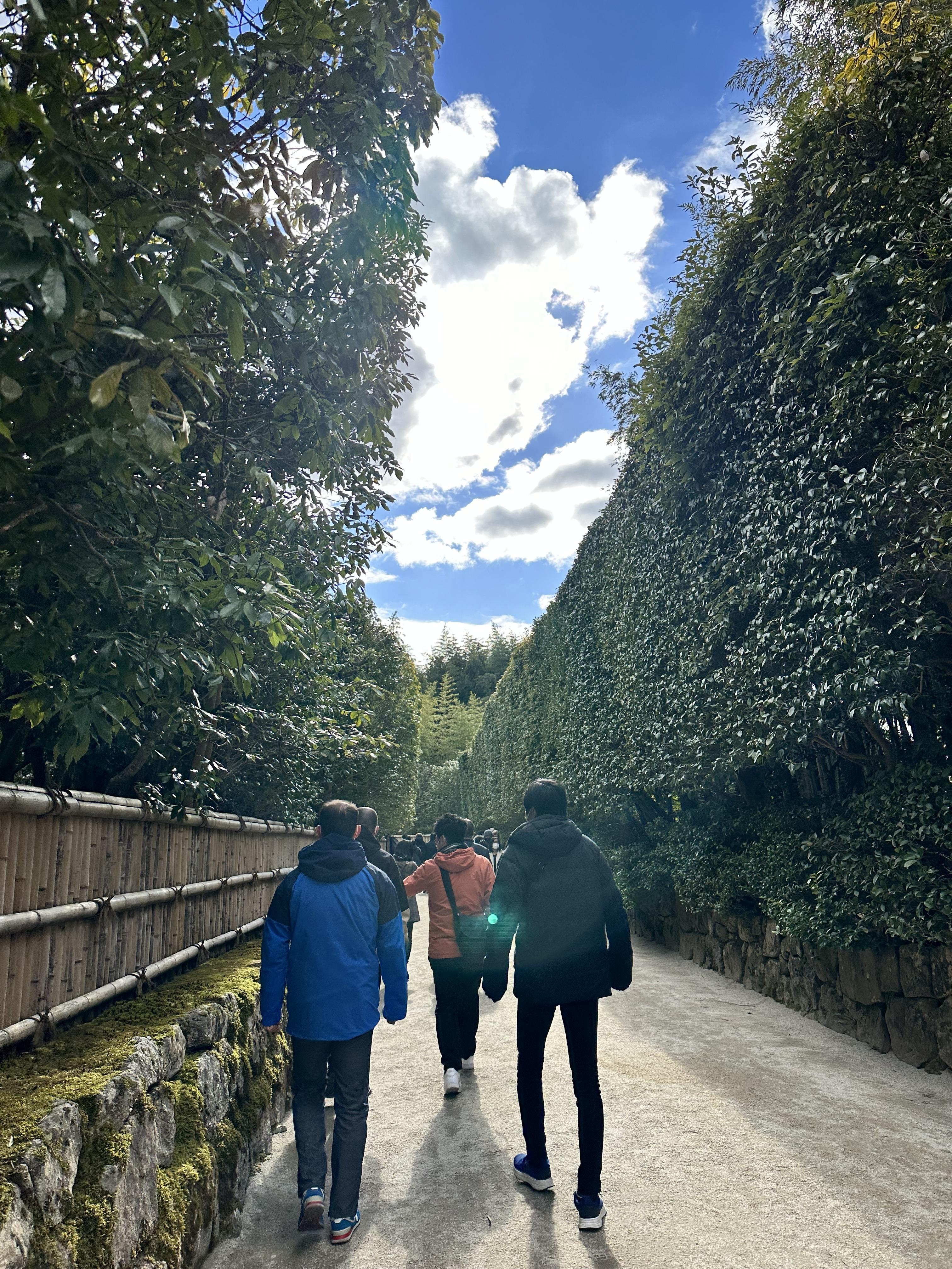 은각사 들어가는 길