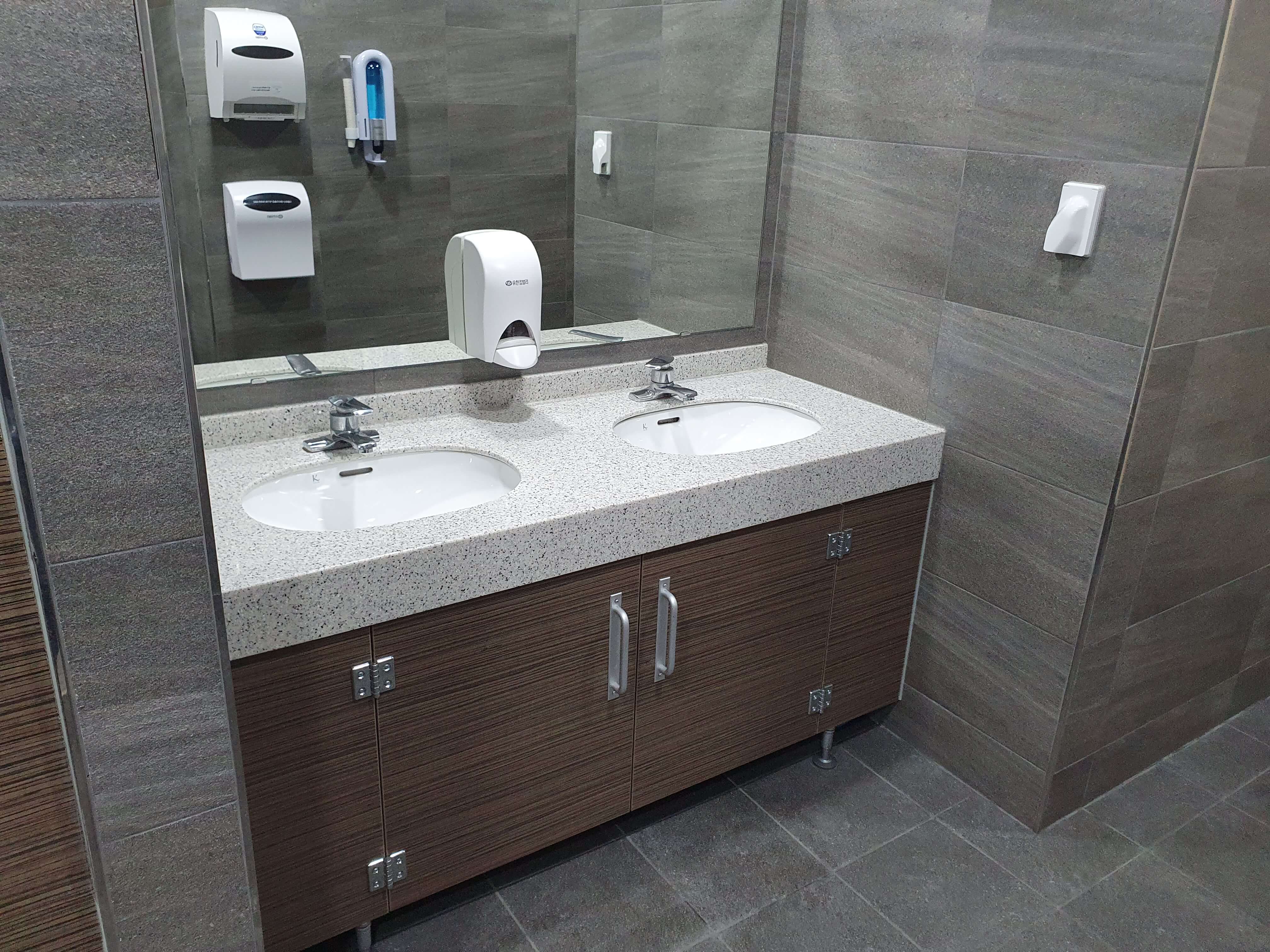 사직동(거제동) 스크린골프 골프존파크 사직골프랜드점-화장실