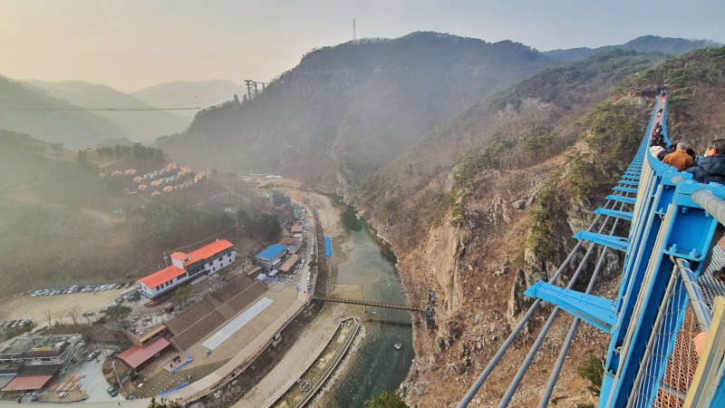 캠핑장 및 관광지