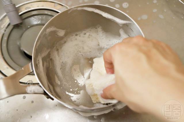 스텐냄비 첫 세척 연마제 제거