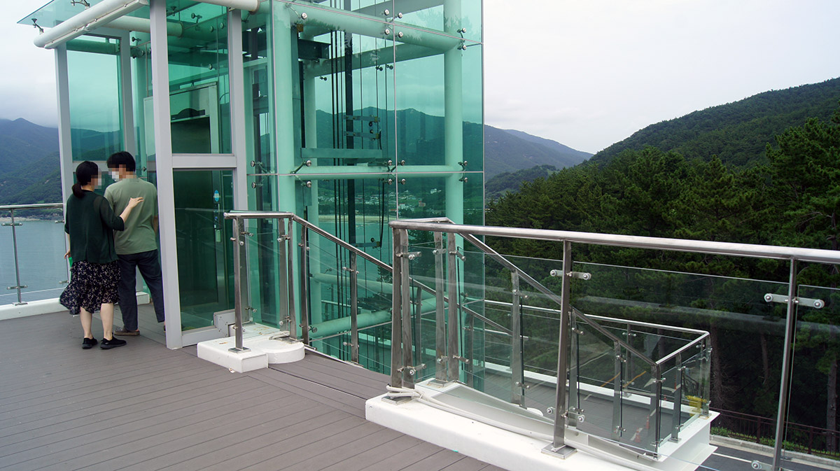 설리 스카이워크 엘리베이터.