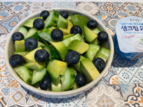오이 아보카도 샐러드