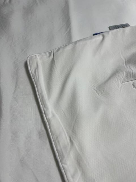 호무로 슈퍼하이쿨 온도조절 항균 쿨링 침구 자세하게 보면 환기되는 구멍이 보임