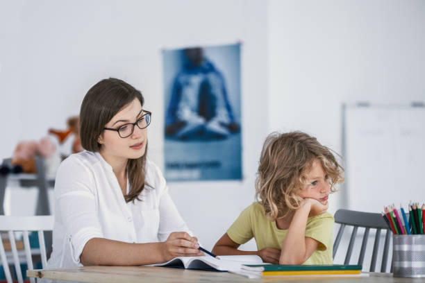 산만한 아이 집중력 아기 우리 집중 ADHD 증후군 증상 이란 자가진단 방법 부작용 산만함