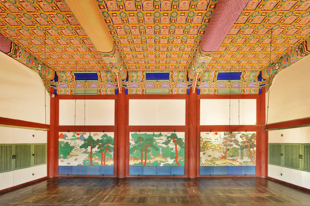 경복궁 교태전 사전 예약하기&amp;#44; 복원 30주년 기념 내부 최초 공개&amp;#44; 내부 전시&amp;#44; 부벽화&amp;#44; 영상 체험까지 