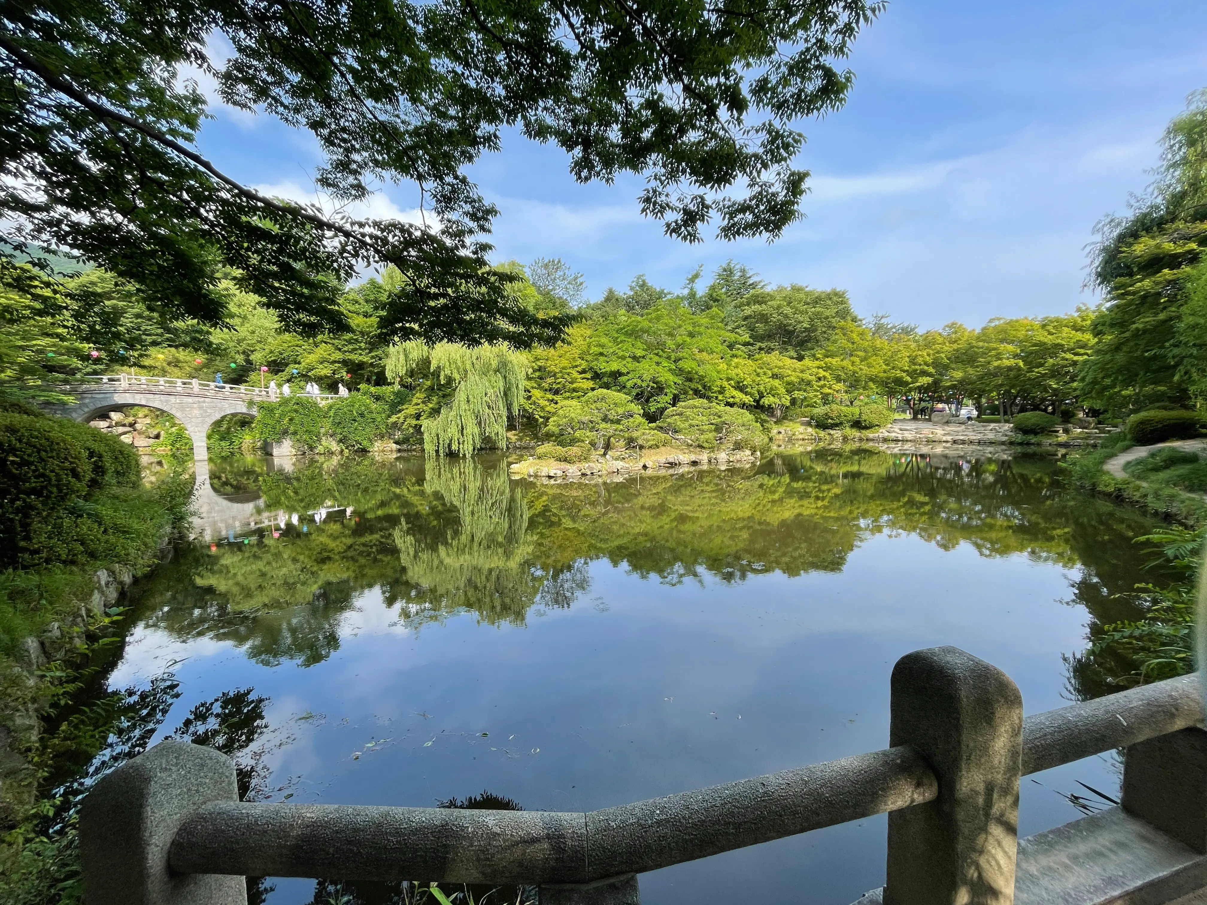 불국사 앞 연못