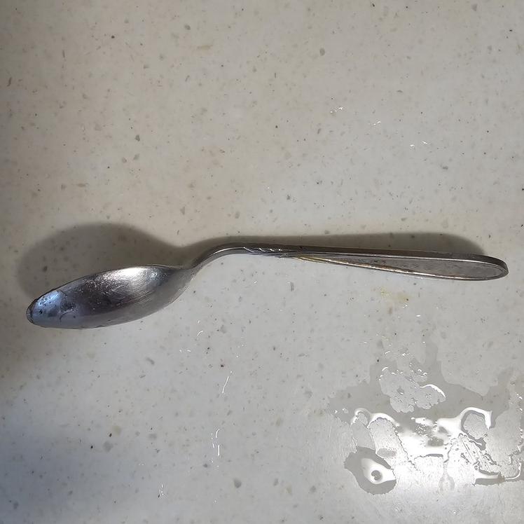 스푼이 구부러짐