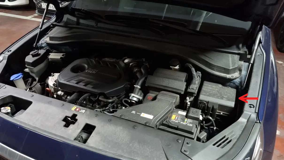 싼타페 엔진룸 퓨즈박스