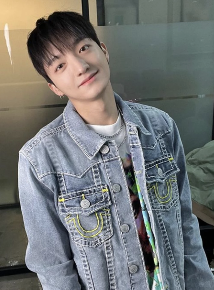 바타 최근 근황 사진 지예은과 열애 인정 후 관심 집중