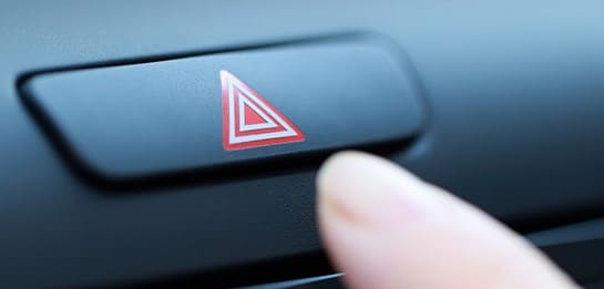 자동차 비상 깜박이 사진