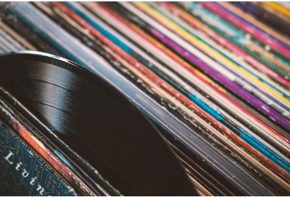 빈티지 물건 수집기, 오래된 카메라, LP, 우표, 장난감 등 수집 이야기