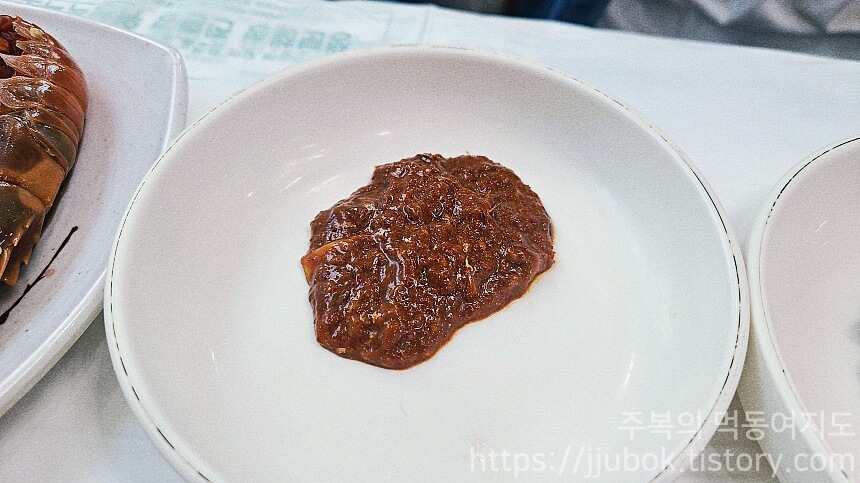 두꺼비게장-돌게장정식-밑반찬-갈치속젓