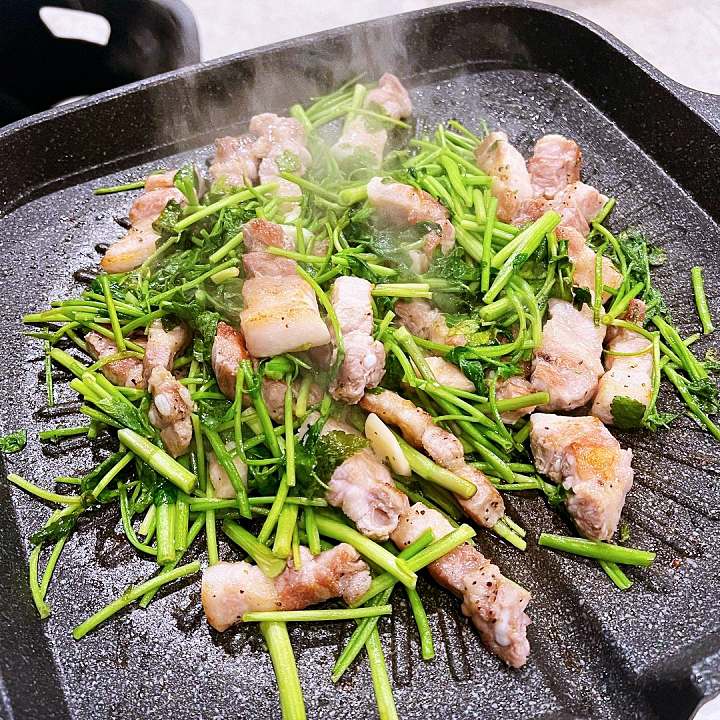 생방송오늘저녁 홍대 연남동 미나리 삼겹살 맛집 추천