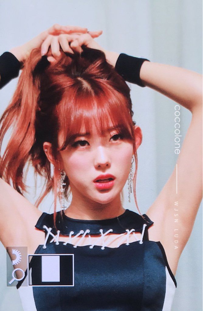 우주소녀 루다 인스타그램 사진 몸매