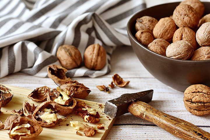 도마-위의-호두