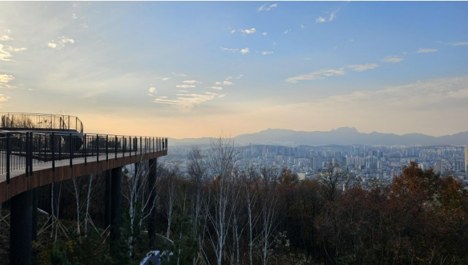 용마산 스카이워크 전망대 전경