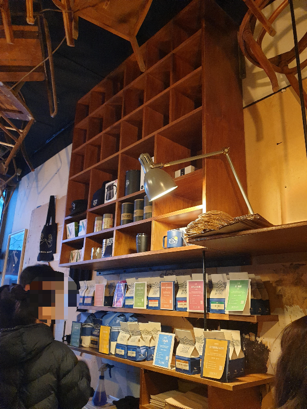 브라더 바바 부단(Brother Baba Budan): 멜버른 3대 커피 마지막 방문기_판매용 원두들