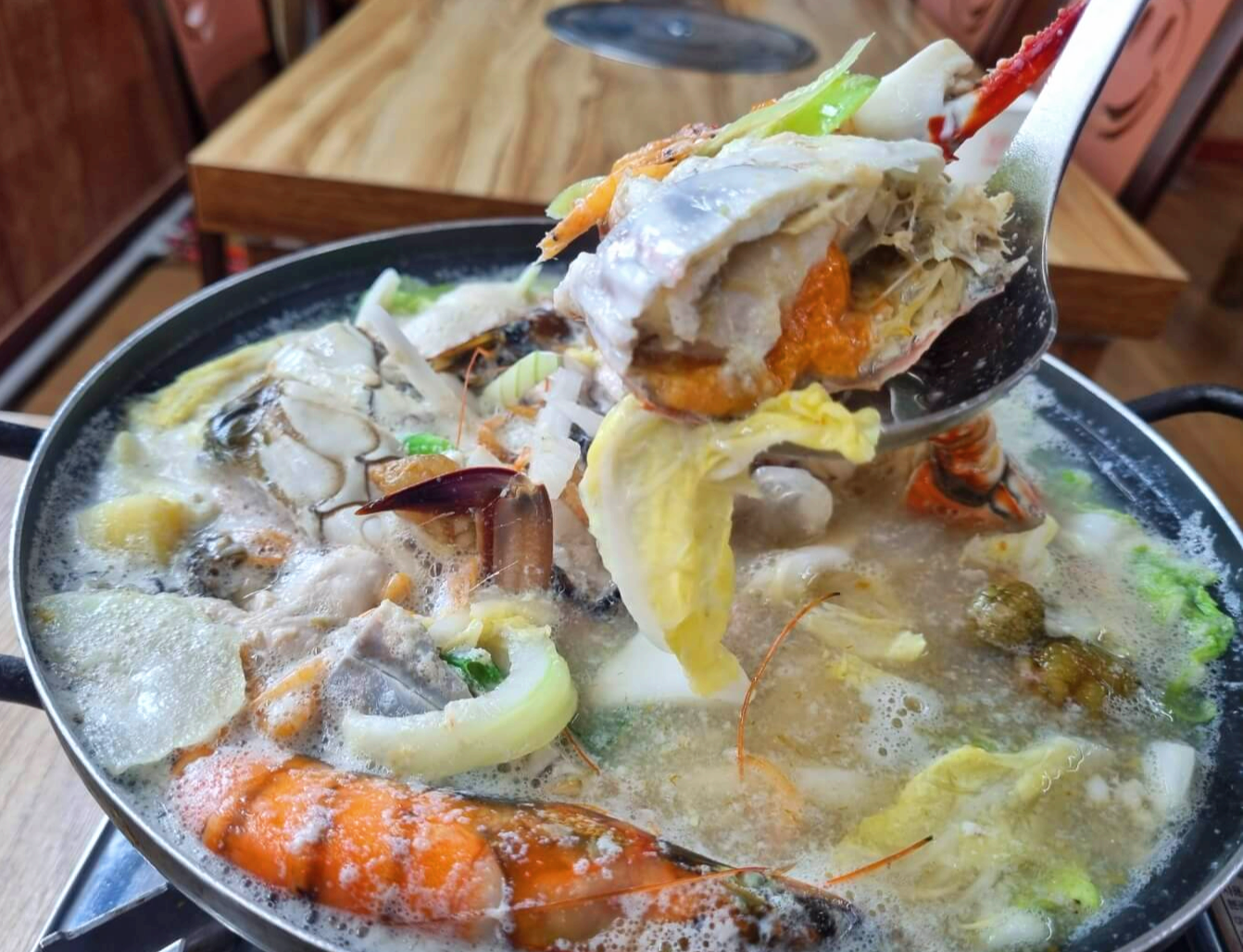 원조뚝배기식당-알이꽉찬게살