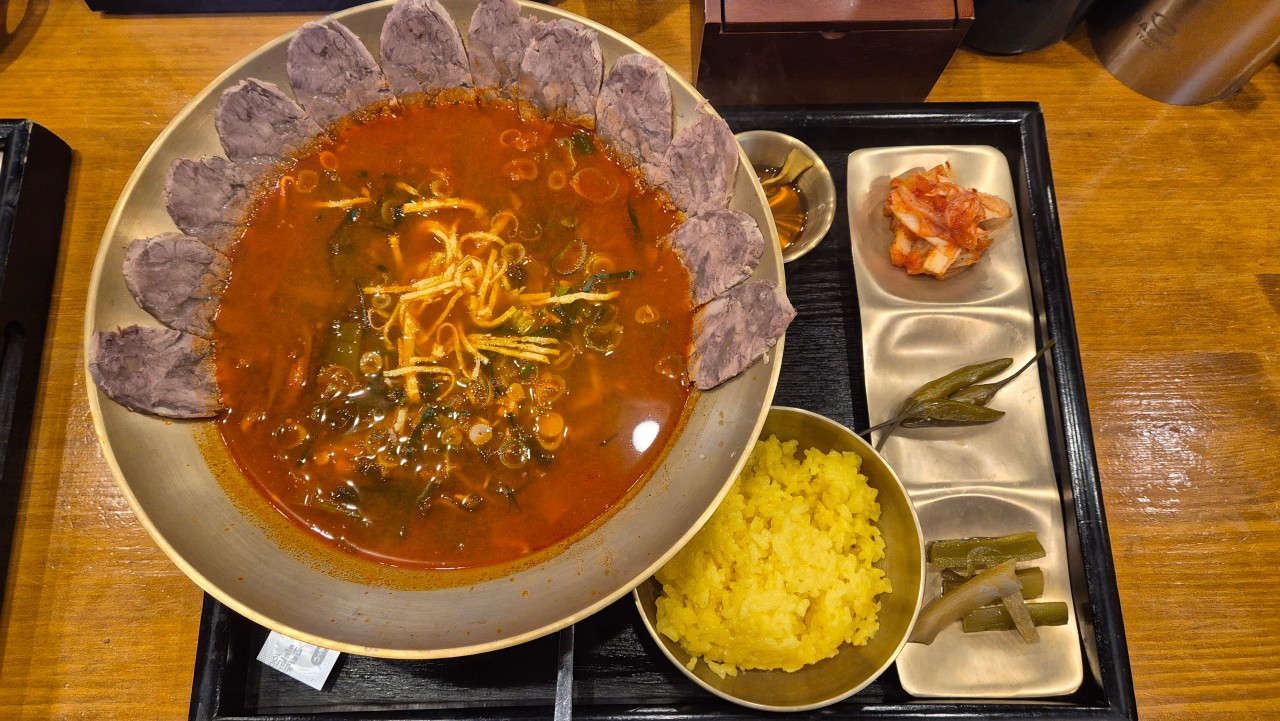 식스센스 이순신 육개장 찐후기 – 방송에 나온 그 맛, 직접 먹어봤다!