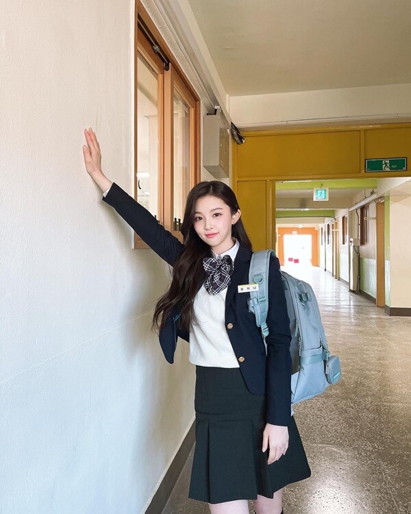 이시우-교복-사진