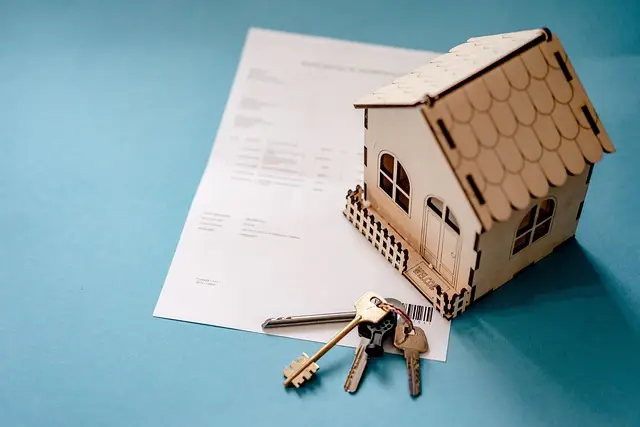 주택과 열쇠 이미지