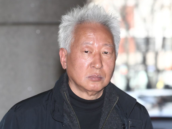 κ·ΉμΉμΌμ±ν₯ μ¬ννμ 'λ₯μμΆ' νλ‘ν